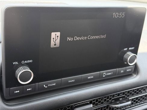Used 2025 Honda HR-V LX image 17