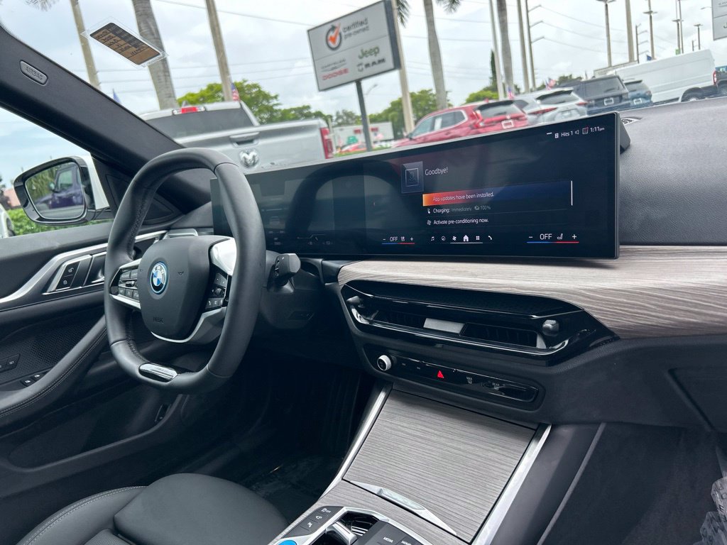Used 2025 BMW i4 eDrive40 RWD image 27
