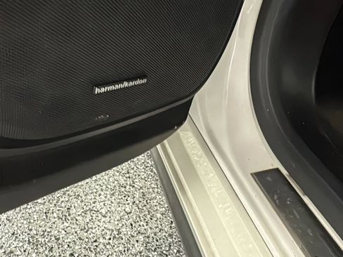 Used 2017 Maserati Ghibli w/ Luxury Package image 24