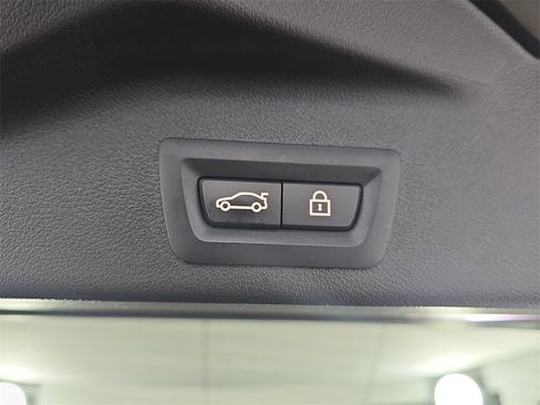 Used 2020 BMW X5 xDrive40i w/ Convenience Package image 16