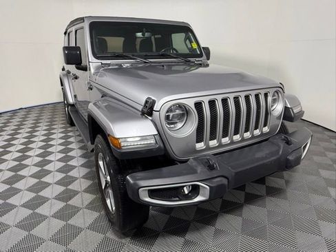 Used 2019 Jeep Wrangler Unlimited Sahara image 13