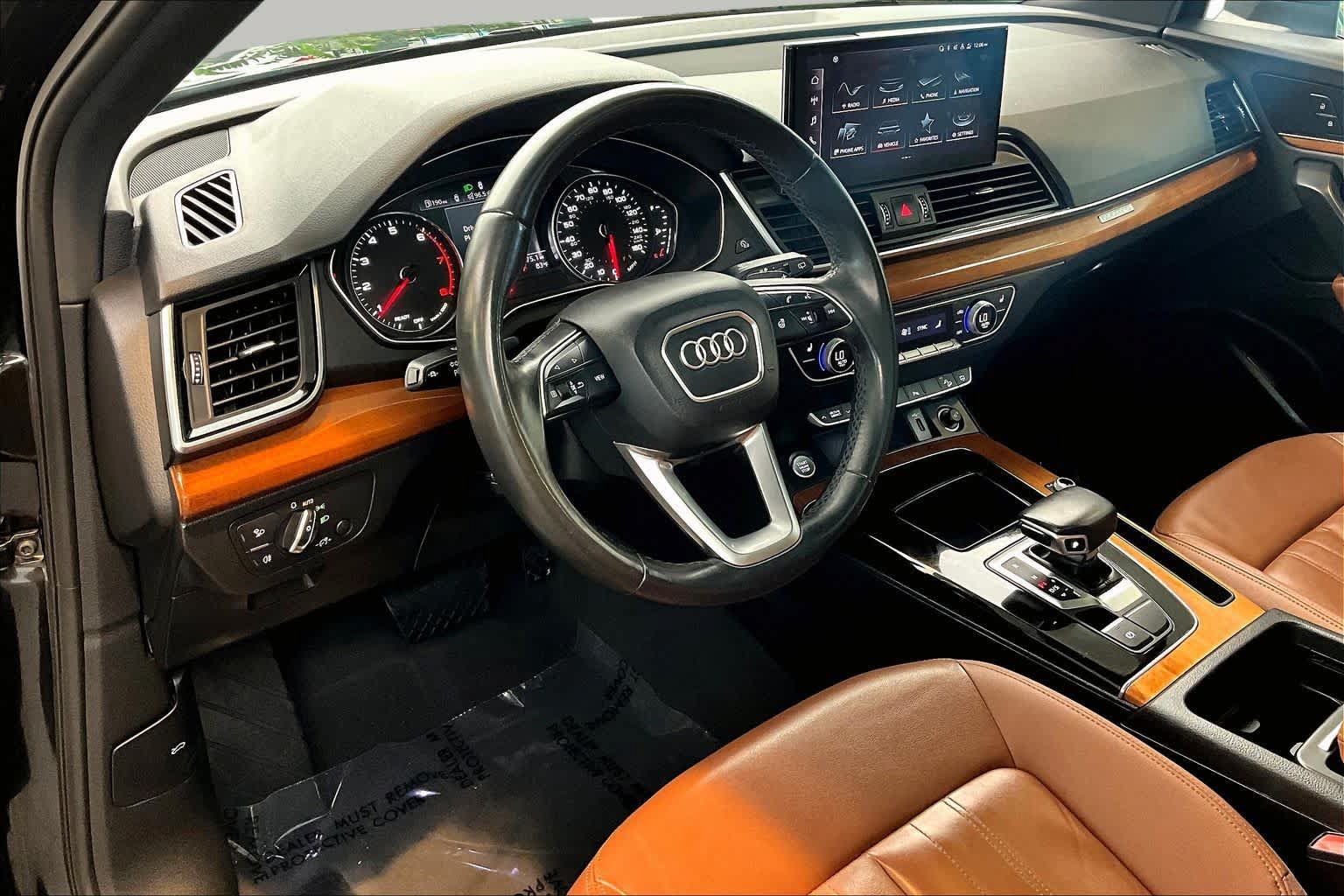 Used 2021 Audi Q5 2.0T Premium w/ Convenience Package AWD/4WD image 18