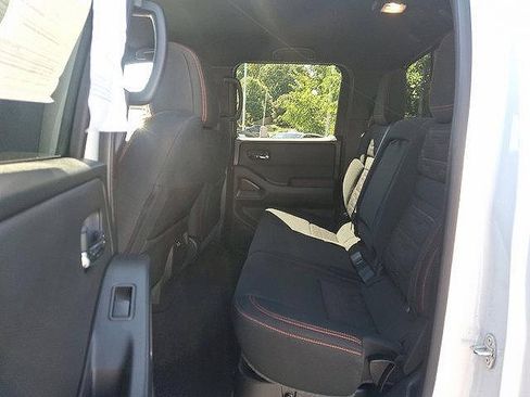 Used 2022 Nissan Frontier Pro-X image 41