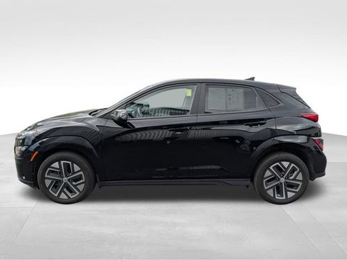 Used 2023 Hyundai Kona SE FWD image 4