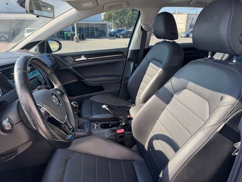 Used 2015 Volkswagen Golf TDI SEL image 5