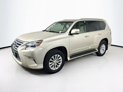 Used 2016 Lexus GX 460 w/ Premium Package AWD/4WD image 3