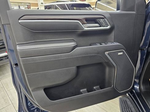 Used 2023 GMC Sierra 1500 SLT AWD/4WD image 39