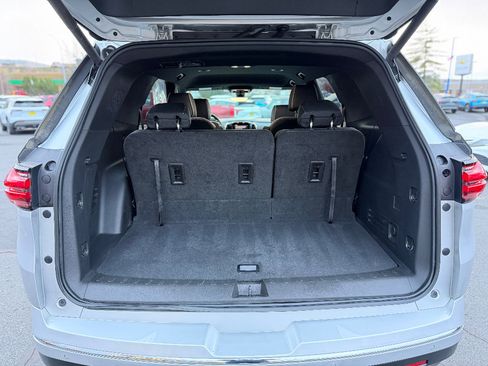 Used 2022 Chevrolet Traverse Premier image 23