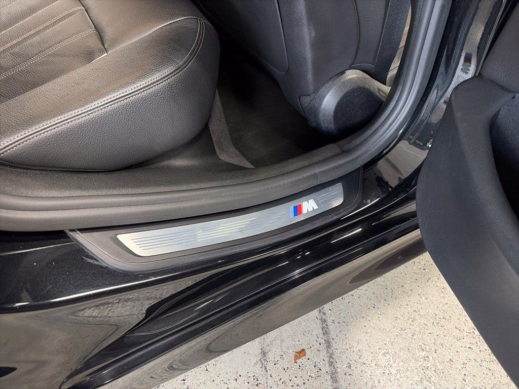 Used 2017 BMW 540i xDrive AWD/4WD image 14