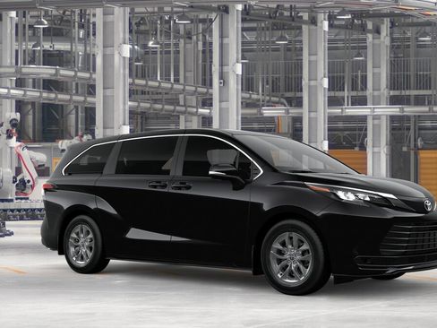 New 2026 Toyota Sienna LE FWD image 17