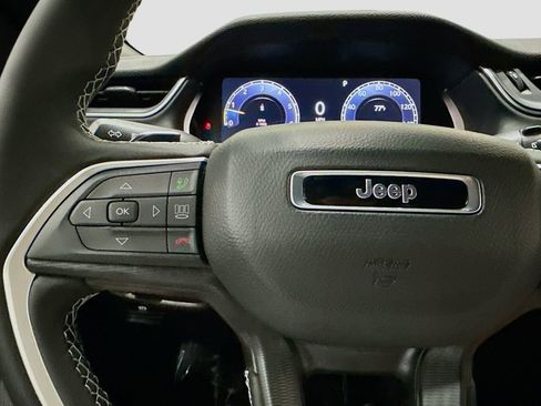 New 2025 Jeep Grand Cherokee L Laredo image 30