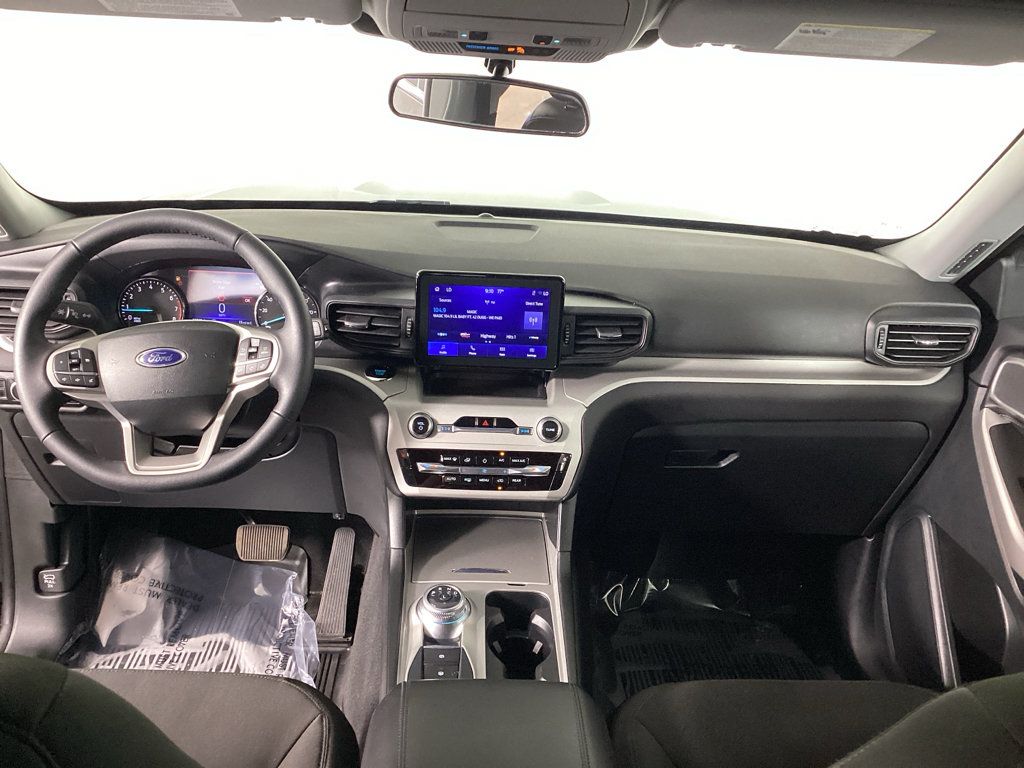 Used 2024 Ford Explorer XLT w/ Class IV Trailer Tow Package AWD/4WD image 20