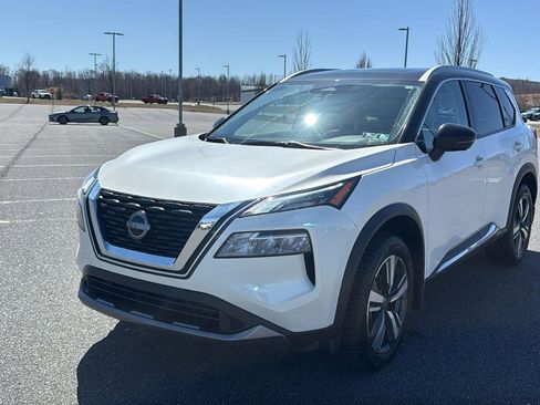 Used 2023 Nissan Rogue SL image 16