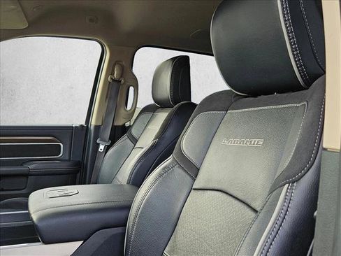 Used 2022 RAM 3500 Laramie image 18