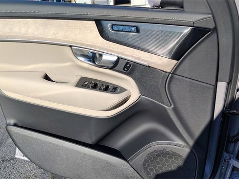 New 2026 Volvo XC90 B6 Plus image 8