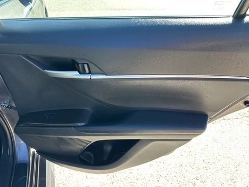 Used 2024 Toyota Camry SE image 36