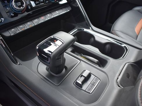 Used 2025 GMC Sierra 1500 AT4 w/ AT4 Premium Package image 32