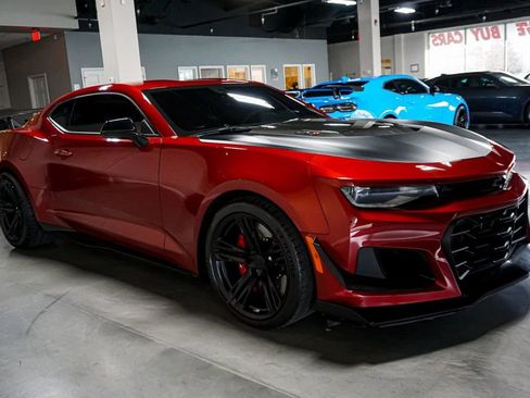 Used 2021 Chevrolet Camaro ZL1 image 35