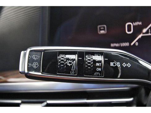 Certified 2025 Cadillac Escalade Sport Platinum w/ LPO, ONYX Package AWD/4WD image 18