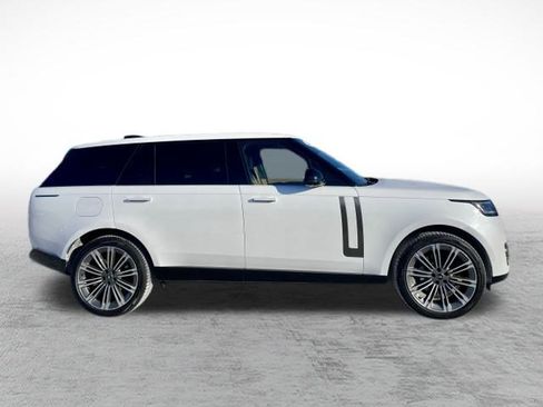 Certified 2024 Land Rover Range Rover Long Wheelbase SE image 4