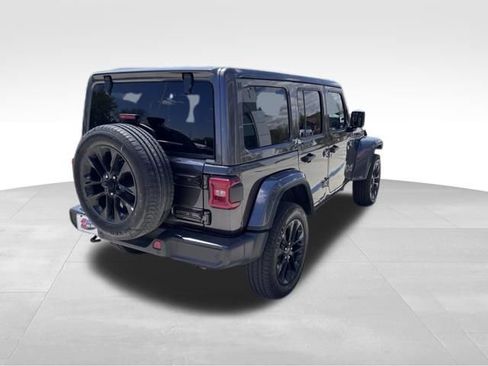 Used 2025 Jeep Wrangler Unlimited Sahara w/ Safety Group AWD/4WD image 4