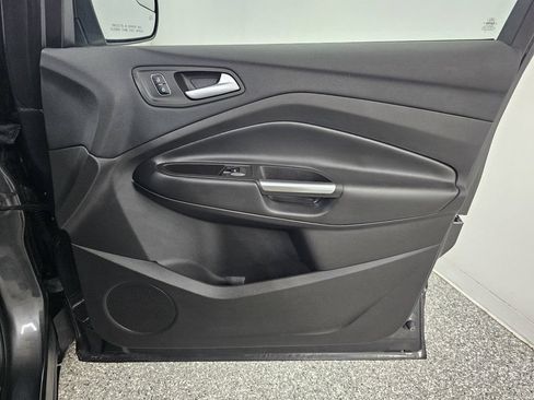 Used 2018 Ford Escape SEL FWD image 19