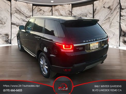 Used 2015 Land Rover Range Rover Sport SE image 10
