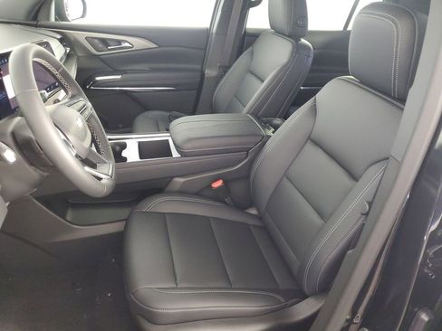 New 2026 Chevrolet Traverse LT w/ Sun and Wheel Package FWD image 12