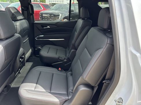 New 2026 Chevrolet Traverse Z71 w/ Enhanced Driving Package AWD/4WD image 17