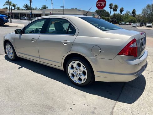 Used 2010 Ford Fusion SE FWD image 8