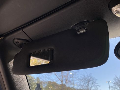 Used 2014 MINI Cooper Convertible image 28