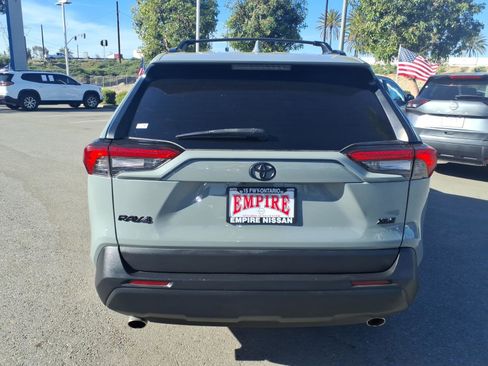 Used 2022 Toyota RAV4 XLE w/ Convenience Package image 9