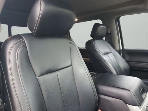 Used 2019 Ford F150 Lariat w/ Equipment Group 502A Luxury image 15