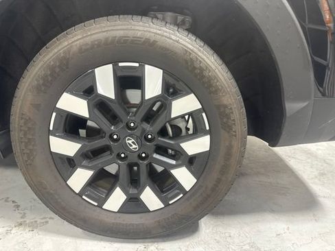 Used 2025 Hyundai Santa Cruz SEL FWD image 9