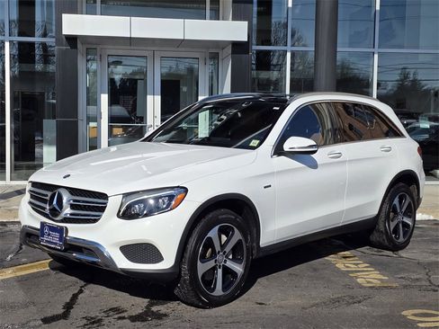 Used 2016 Mercedes-Benz GLC 300 4MATIC image 4