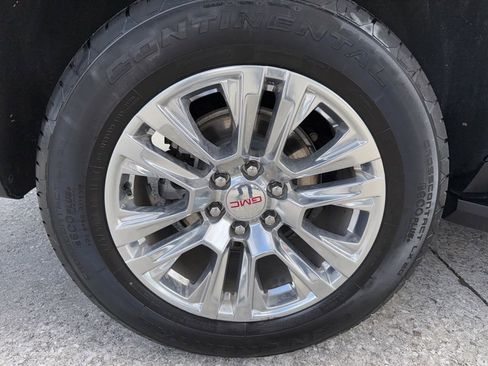 Used 2025 GMC Yukon Denali image 47