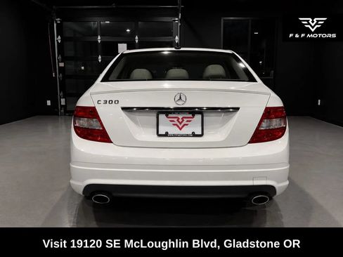 Used 2011 Mercedes-Benz C 300 Sedan image 4