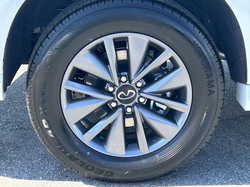 New 2026 INFINITI QX80 Pure image 7