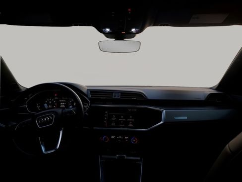 Used 2022 Audi Q3 2.0T Premium image 23