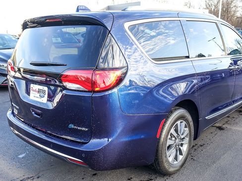 Used 2020 Chrysler Pacifica Limited image 8