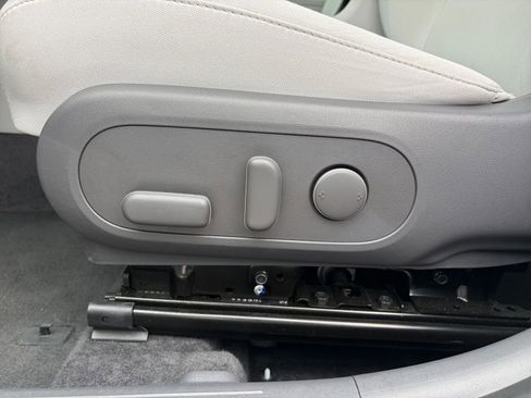 Used 2025 Hyundai Kona SEL image 22