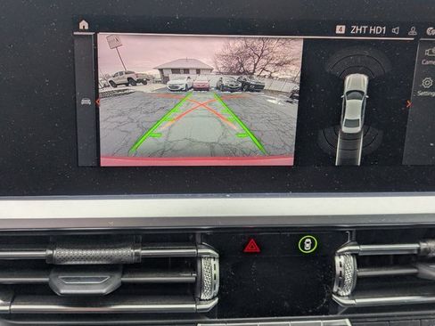 Used 2021 BMW 330i xDrive Sedan w/ Convenience Package image 8