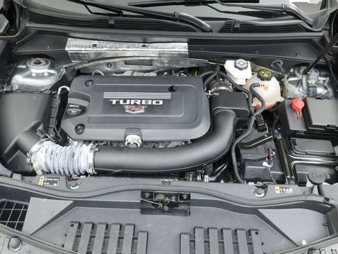 Certified 2024 Cadillac XT4 Premium Luxury image 28