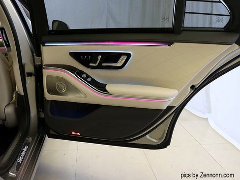 Used 2024 Mercedes-Benz S 580 4MATIC Sedan image 33