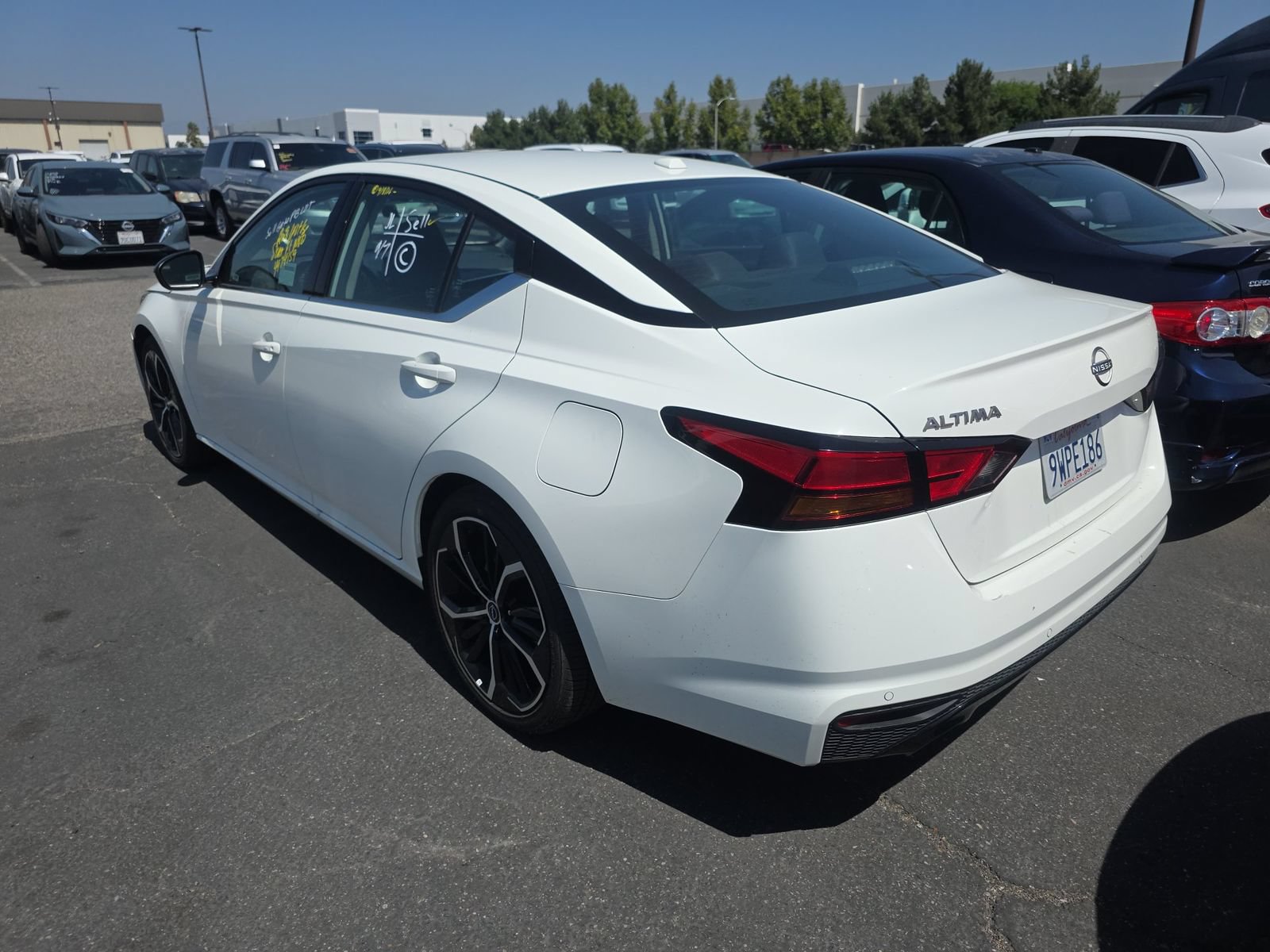 Used 2025 Nissan Altima 2.5 SR FWD image 33