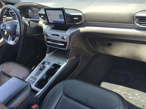 Used 2023 Ford Explorer XLT w/ Equipment Group 202A RWD image 28