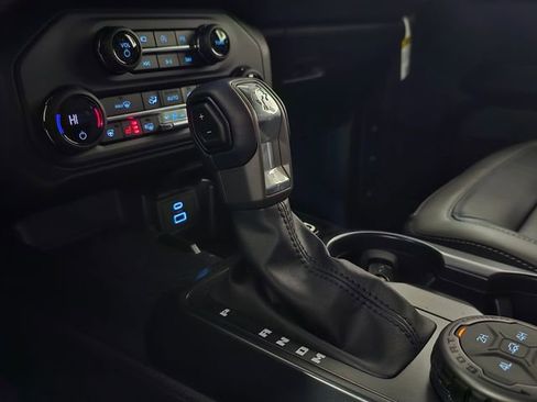 New 2025 Ford Bronco Outer Banks image 38
