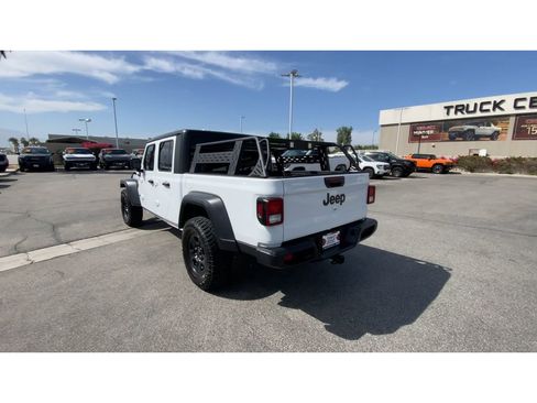 Used 2024 Jeep Gladiator Sport AWD/4WD image 6
