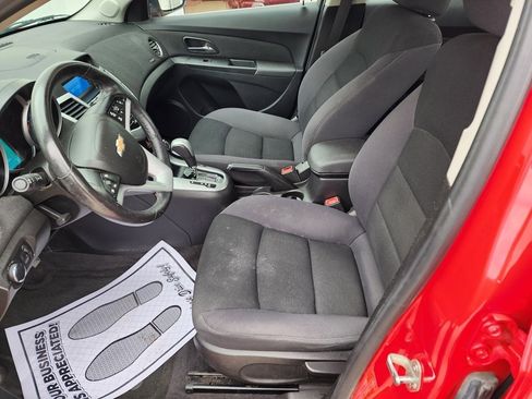 Used 2014 Chevrolet Cruze LT image 10