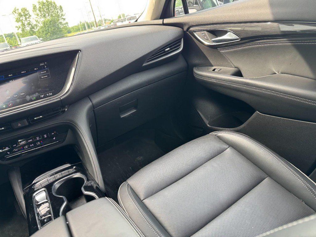 Used 2023 Buick Envision Essence FWD image 18